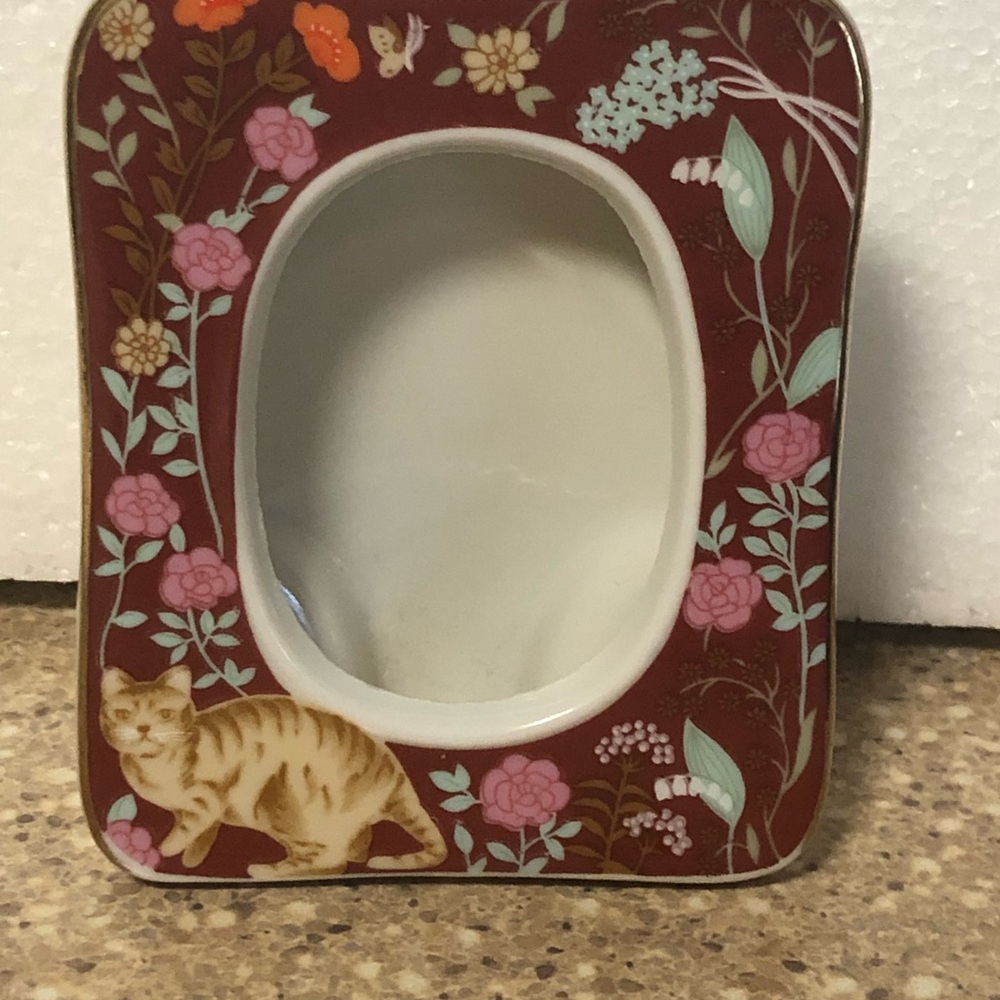 Decorative Burgundy Floral Japan Ceramic Photo Frame